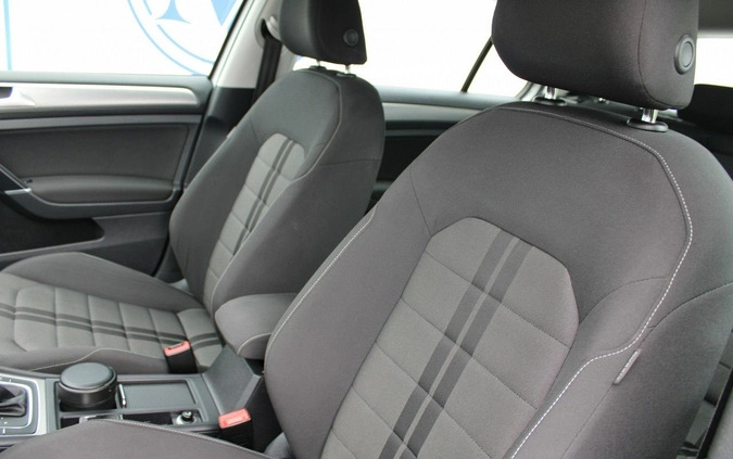 Volkswagen Golf cena 52900 przebieg: 177000, rok produkcji 2017 z Bytów małe 466